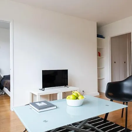 Апартаменты Calm 1br Galeries Lafayette Париж